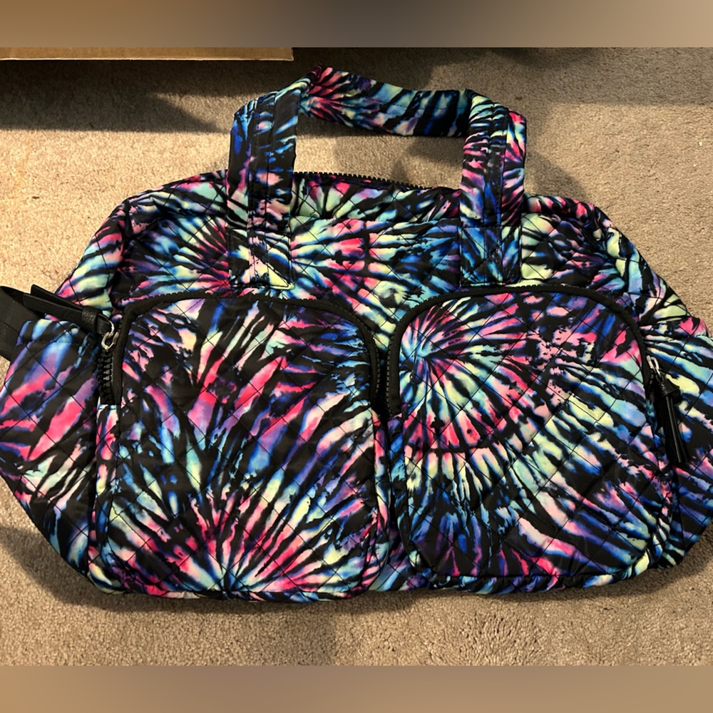 No boundaries weekender bags!